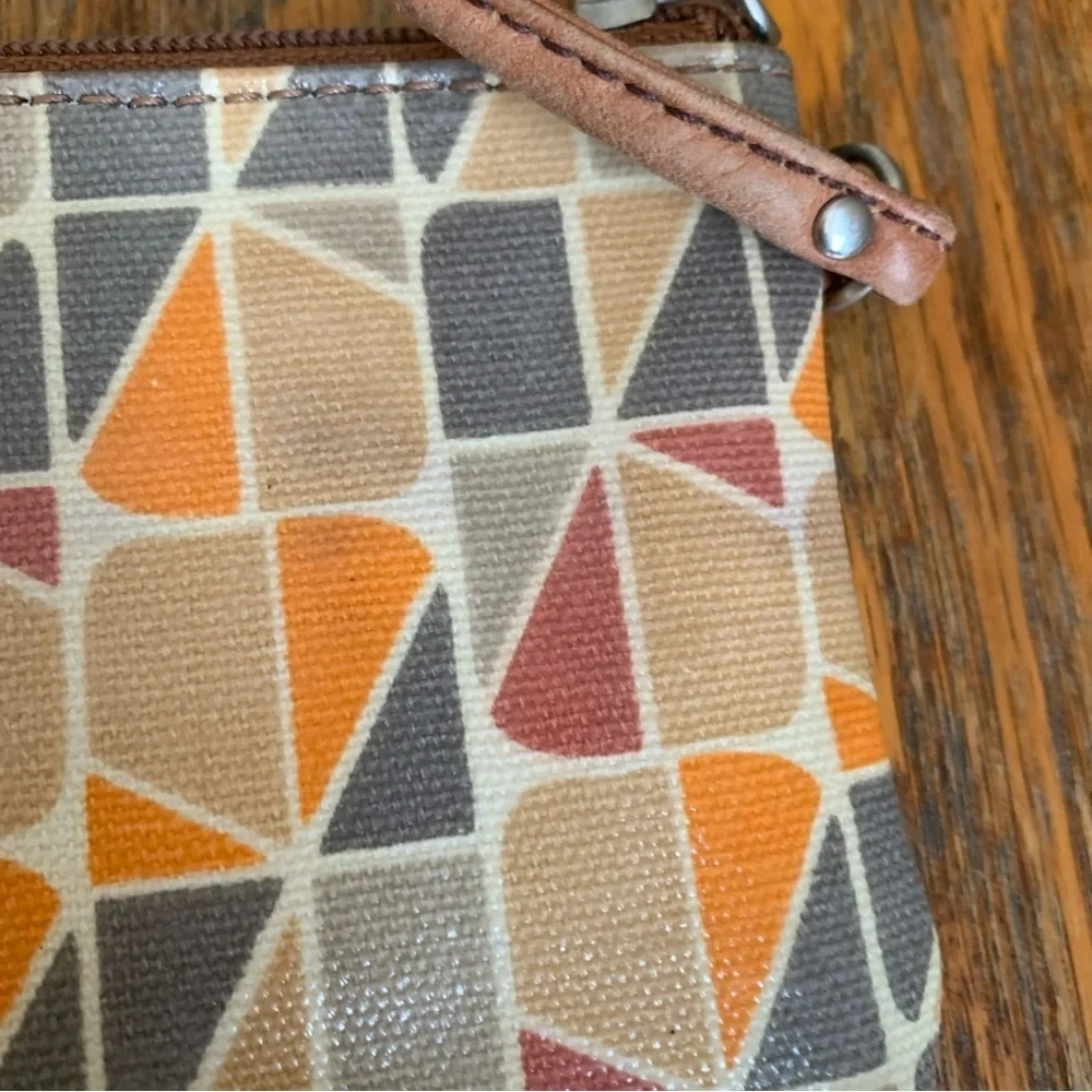 Fossil Key-Per Leather Wristlet Geometric Warm Color all-over print 4